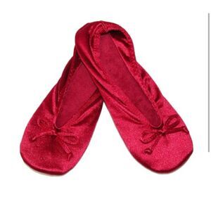New! BCTEX Coll Red Satin House Slipper Sz 8-9